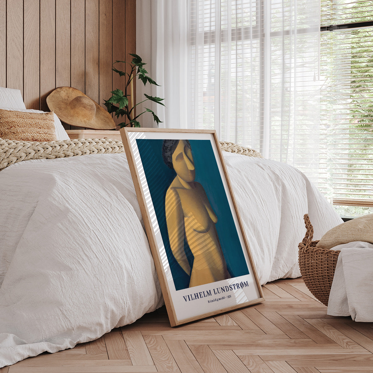 Plakat af Vilhelm Lundstrøm med abstrakt motiv, placeret på gulvet i et soveværelse med træpaneler og naturligt lys.