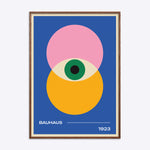 Plakat i mørk naturtræsramme med Bauhaus-design fra 1923, featuring geometriske former i blå, pink, gul og grøn.