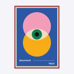 Plakat i egetræsramme med Bauhaus-design, domineret af blå, pink og orange cirkler, med teksten "Bauhaus 1923".