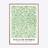 Plakat med William Morris' "Willow Bough" design, indrammet i naturlig træramme.