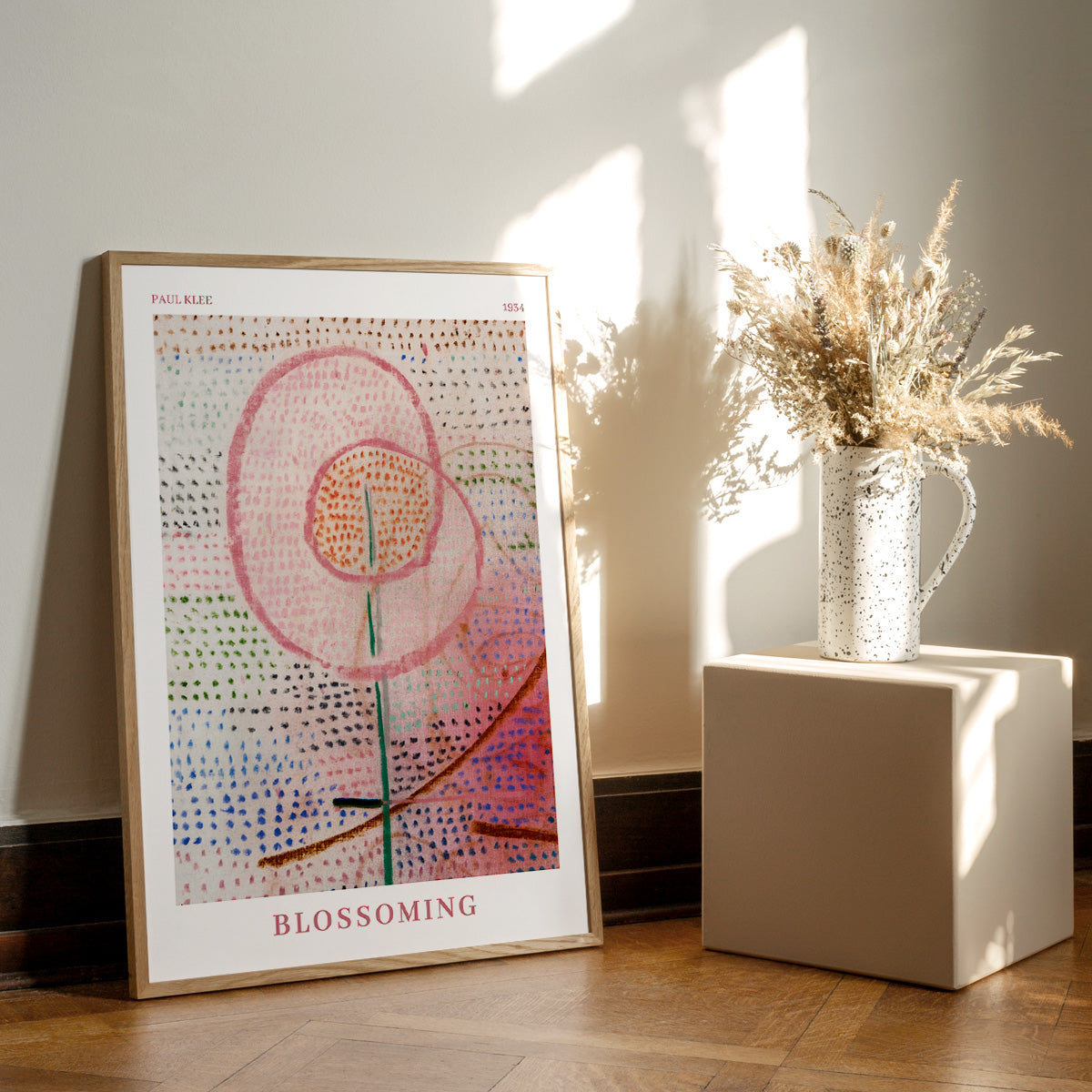Paul Klee Blossoming plakat på gulv i stue