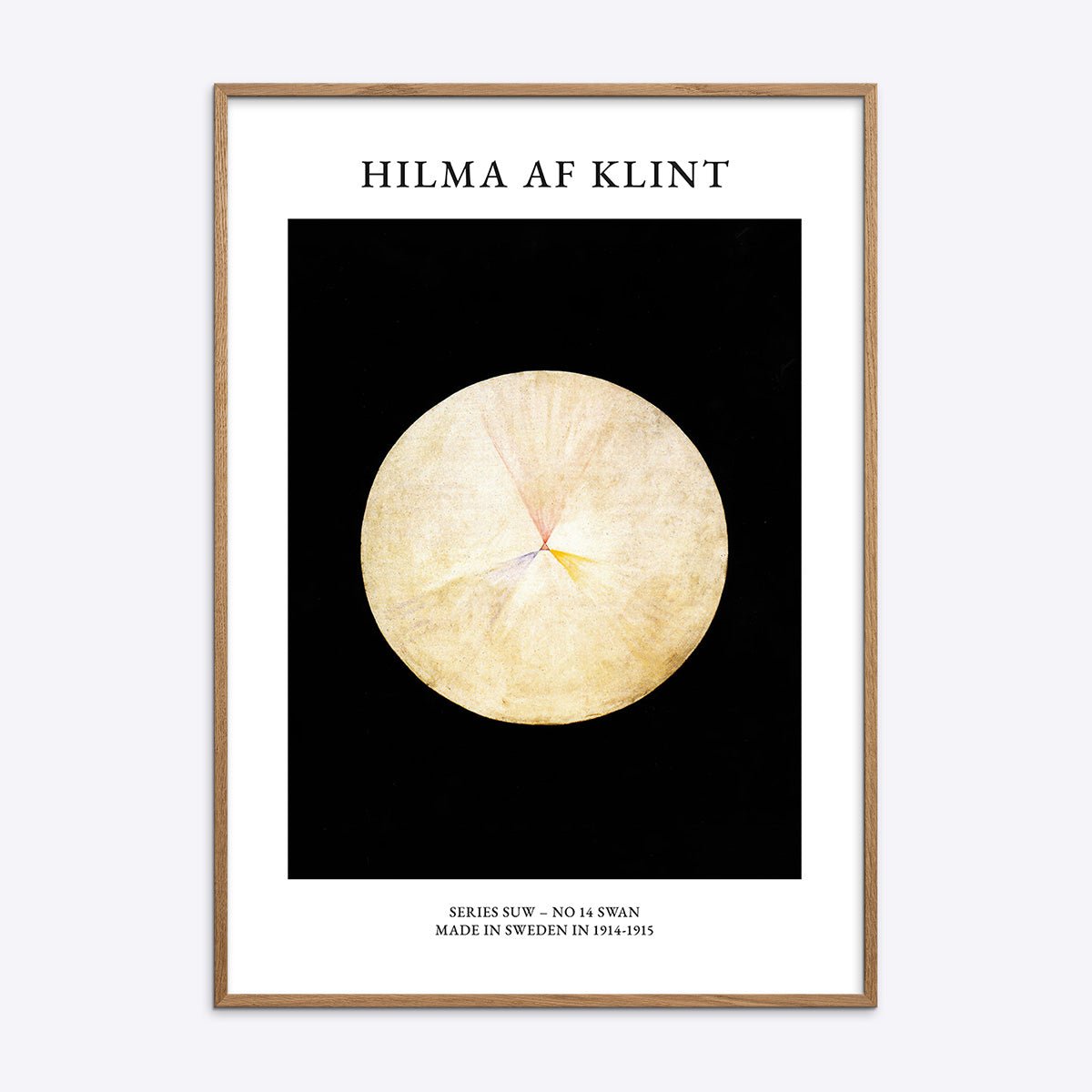 Hilma af Klint No 14 Swan plakat i egetræsramme, sort baggrund med lys cirkel.