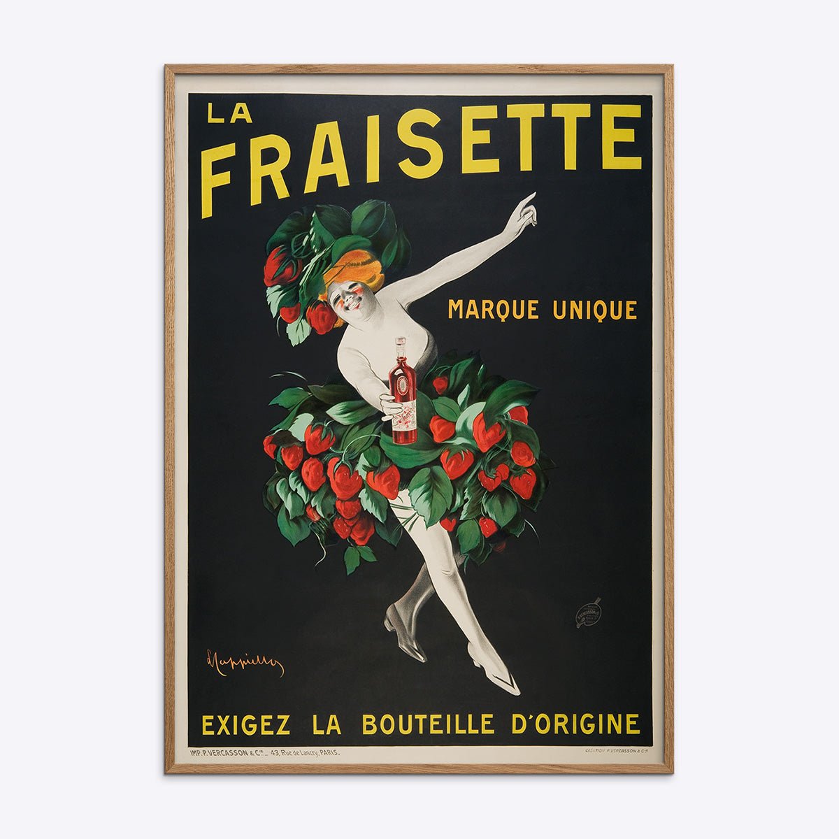 Plakat med vintage design af Leonetto Cappiello, der viser en kvinde med jordbær, indrammet i naturligt træ.